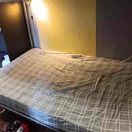 Dortoir De 4 Lits De 13m2 A La Porte D'italie
