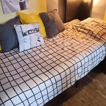 Hostel Bed In A Small By A Private Host In La Porte D'italie *