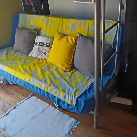Bed In A Small By A Private Host In La Porte D'italie