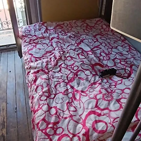 Bed In A Small By A Private Host In La Porte D'italie Hostel Le Kremlin-Bicêtre