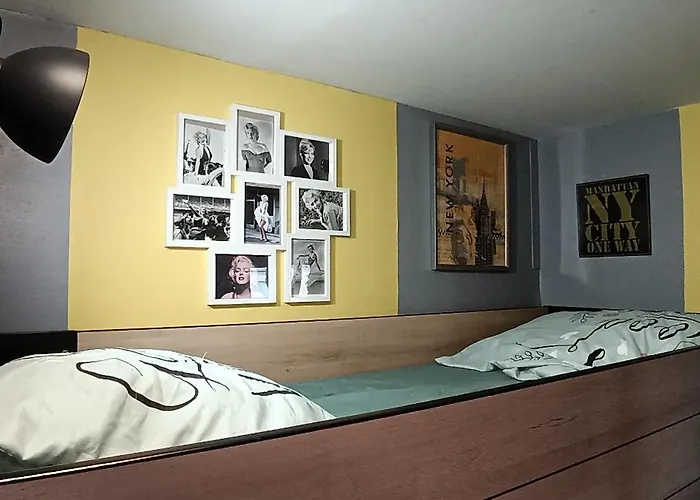 Dortoir Mixte De 5 Lits De 13M2 * Le Kremlin-Bicêtre
