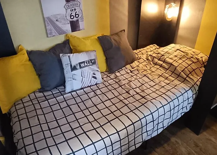 Dortoir Mixte De 5 Lits De 13M2 * Le Kremlin-Bicêtre